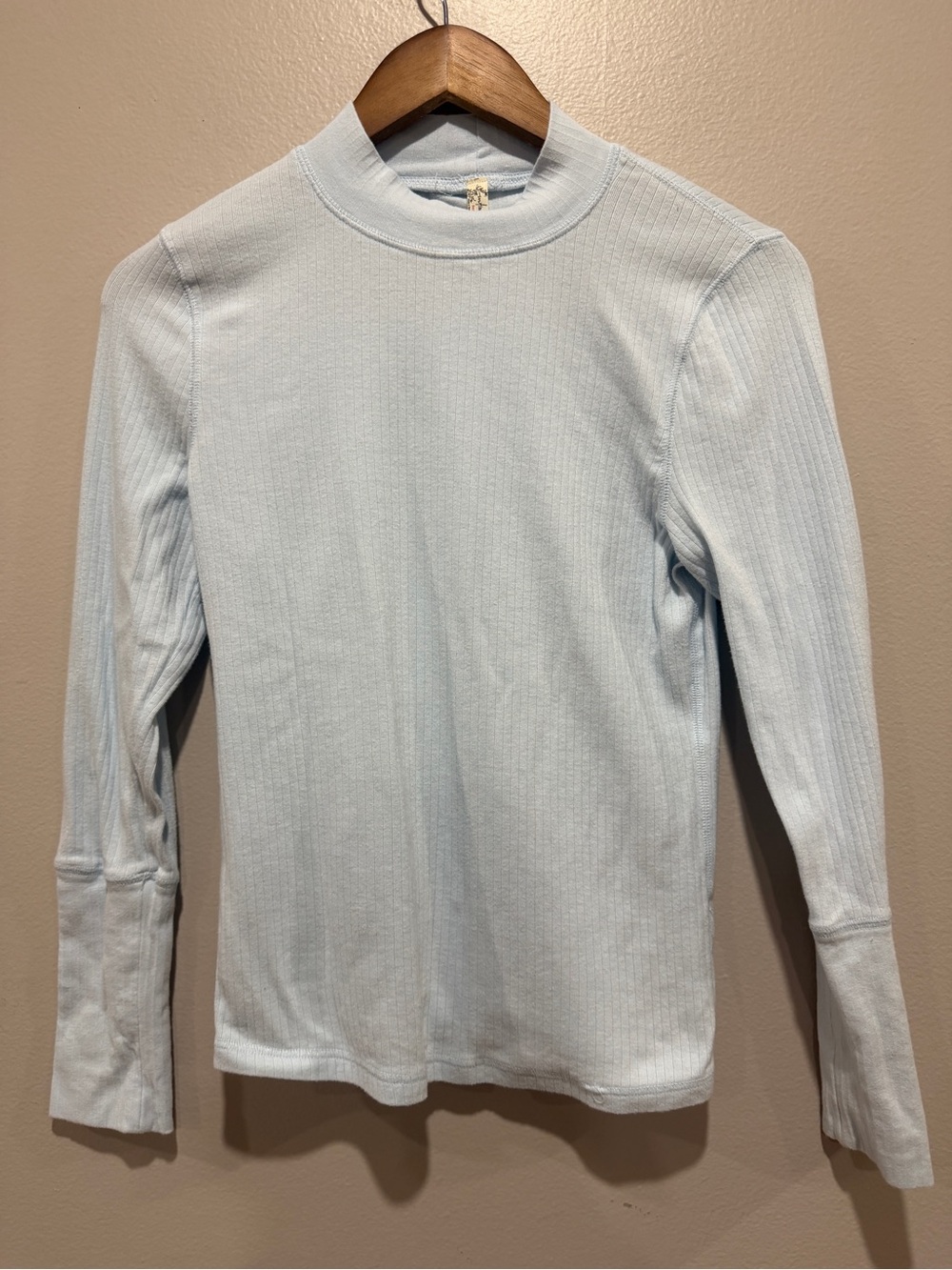 Free People Women’s Light Blue Long Sleeve top size Large